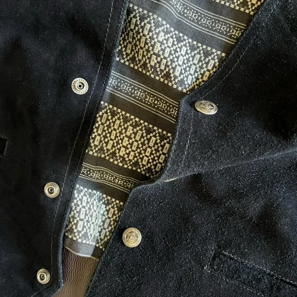 Wilson leather Men's Black Button-Up Vest - Picture 3 of 5